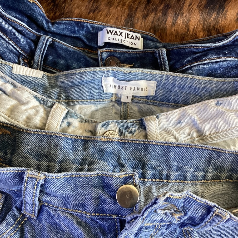 Lot of 3 Distressed Denim Shorts By Almost Famous Jeans Wax Jean Collection - Picture 9 of 9